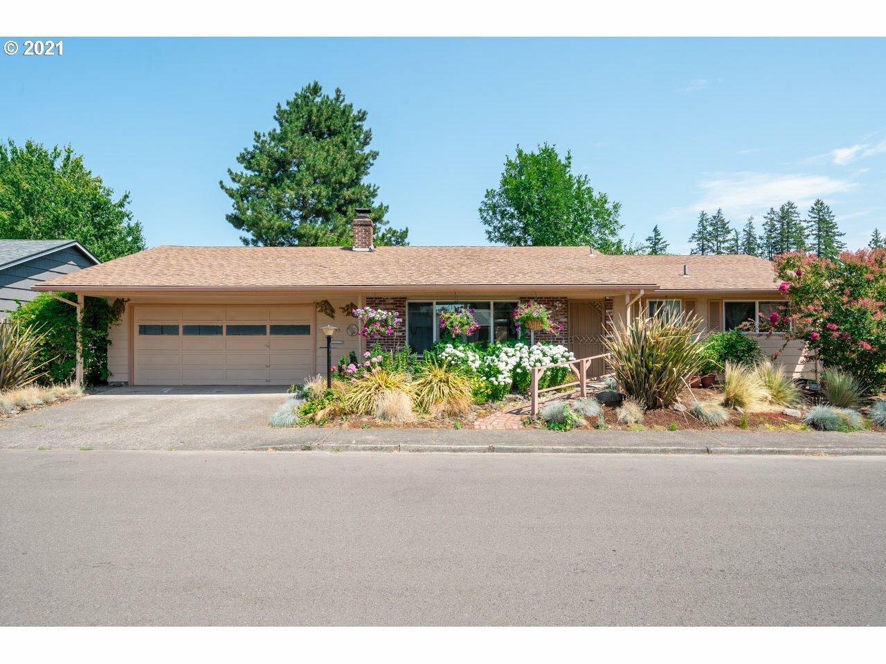 Property Photo: 16765 SW 124th Ave OR 97224
