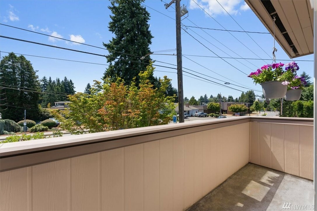 Property Photo:  8225 212th St SW 302  WA 98026 