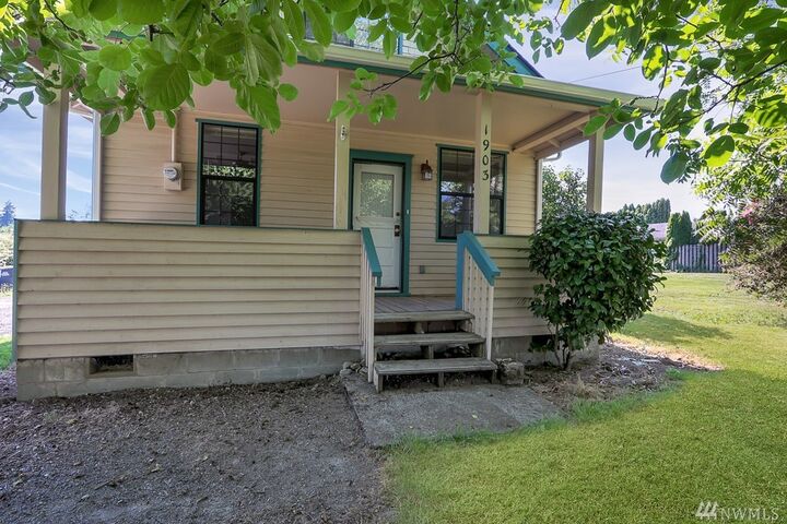 Property Photo: 1903 122nd Ave E WA 98372