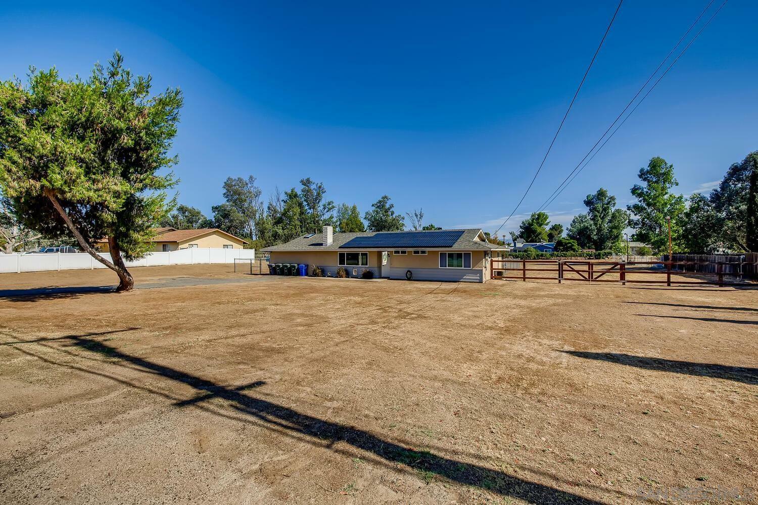 Property Photo:  1217 Hanson Ln  CA 92065 