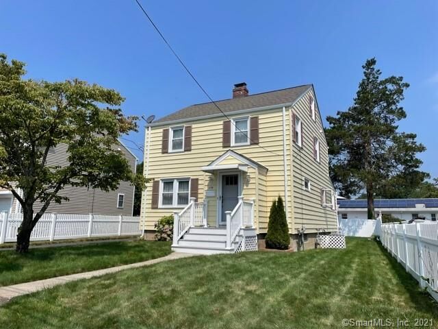 Property Photo:  174 Rockland Avenue  CT 06614 
