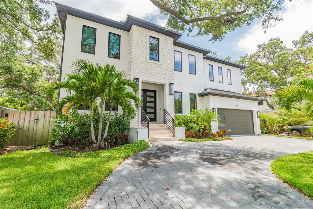 Property Photo:  503 W Davis Boulevard  FL 33606 