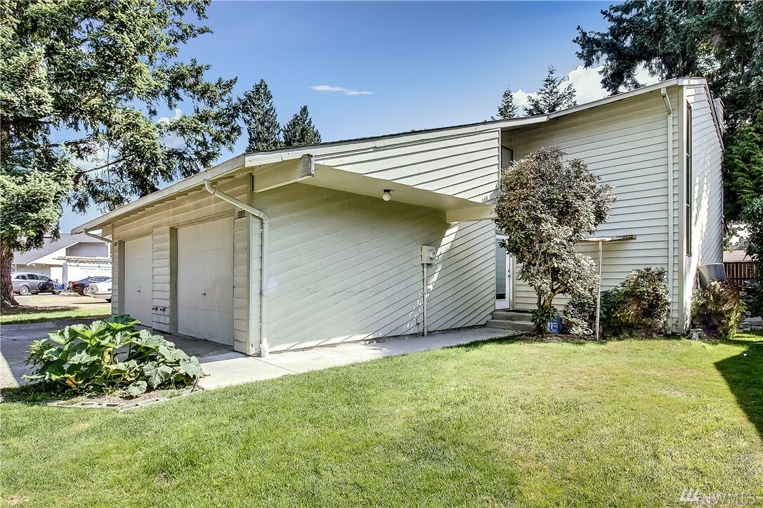 Property Photo: 2818 L St SE WA 98002