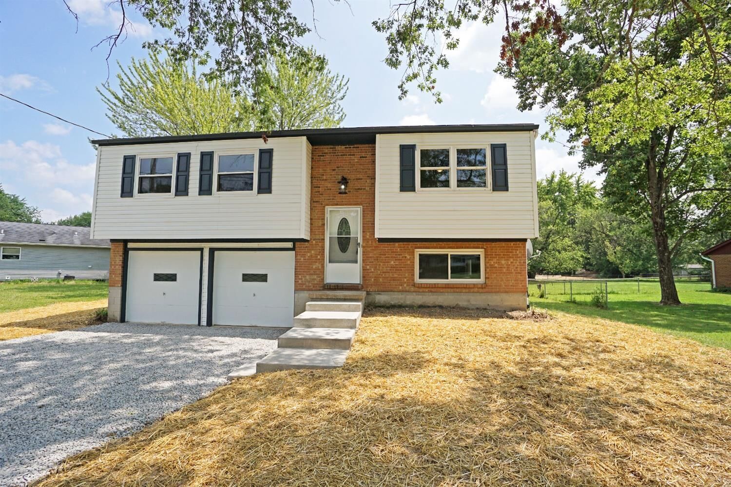 Property Photo:  403 Frankfort Dr  OH 45118 