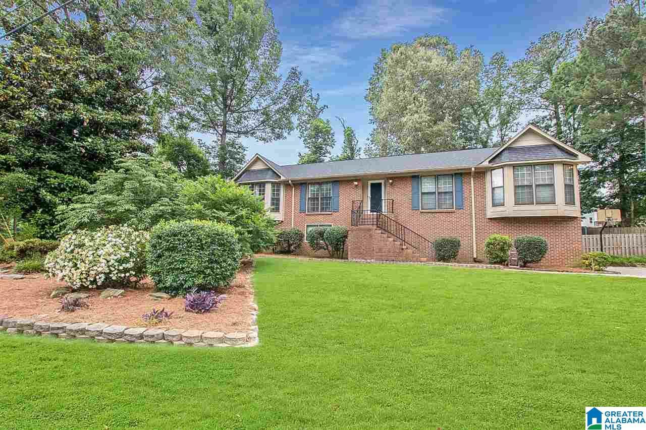 3405 Hollingswood Circle  Vestavia Hills AL 35243 photo