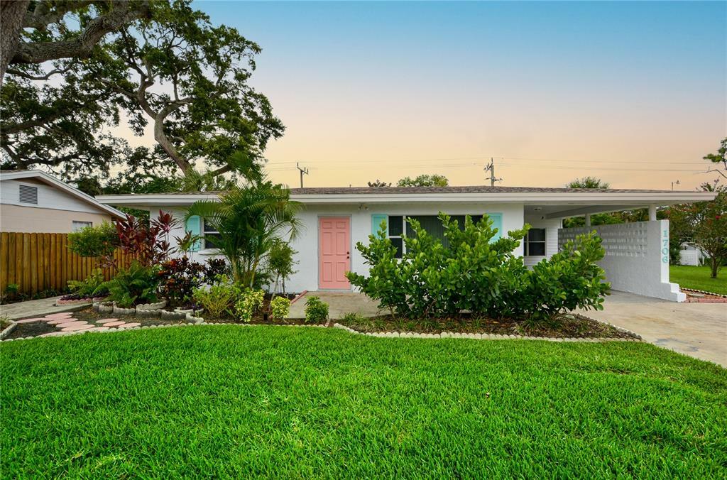 Property Photo:  1706 58th Avenue Drive W  FL 34207 