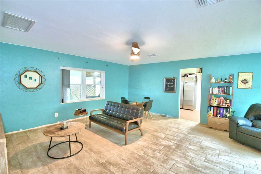 Property Photo:  835 Avenue F NE  FL 33881 