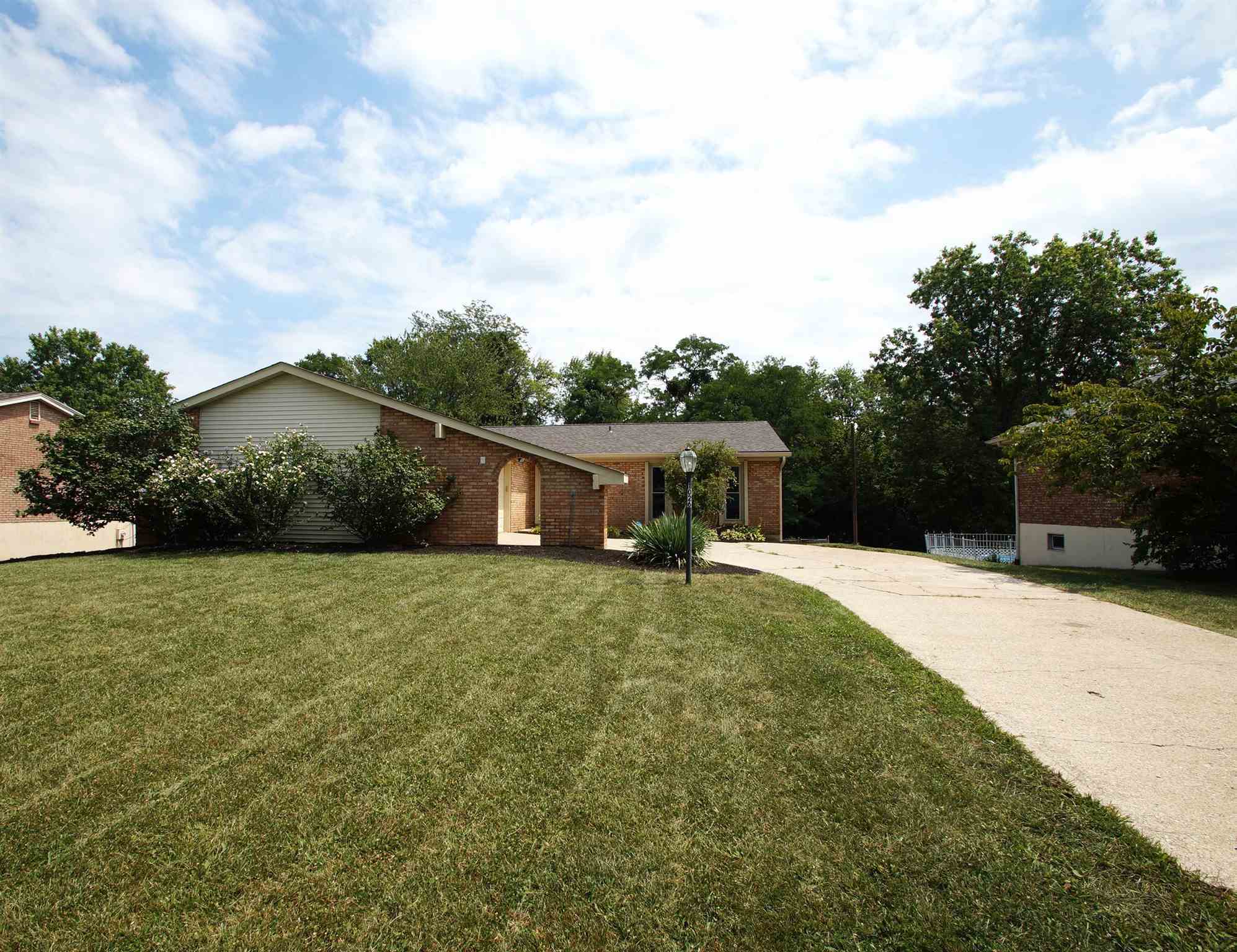 Property Photo: 1026 Wedgewood Drive KY 41051