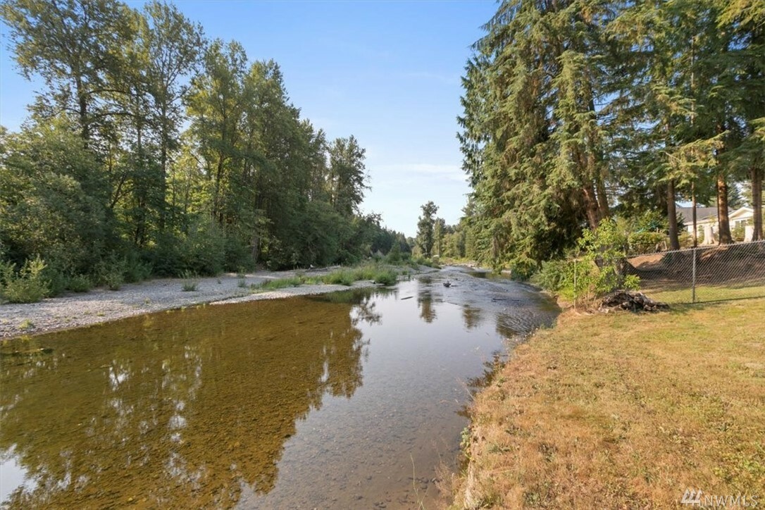 Property Photo:  6231 152nd Ave NE  WA 98258 