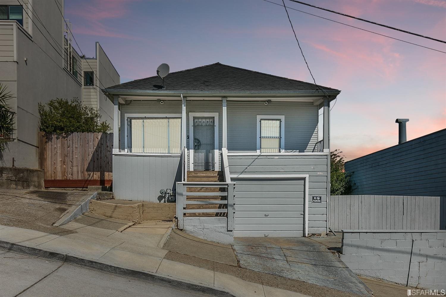 Property Photo: 2924 Griffith Street CA 94124