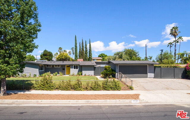 Property Photo: 14958 Mayall St CA 91345
