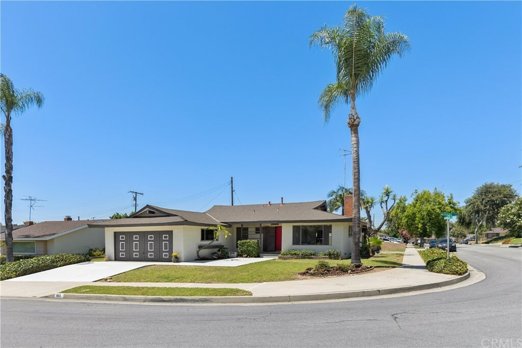 Property Photo:  901 N Verona Street  CA 90631 