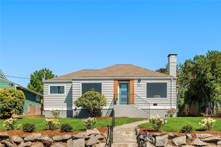 Property Photo:  12014 Palatine Ave N  WA 98133 