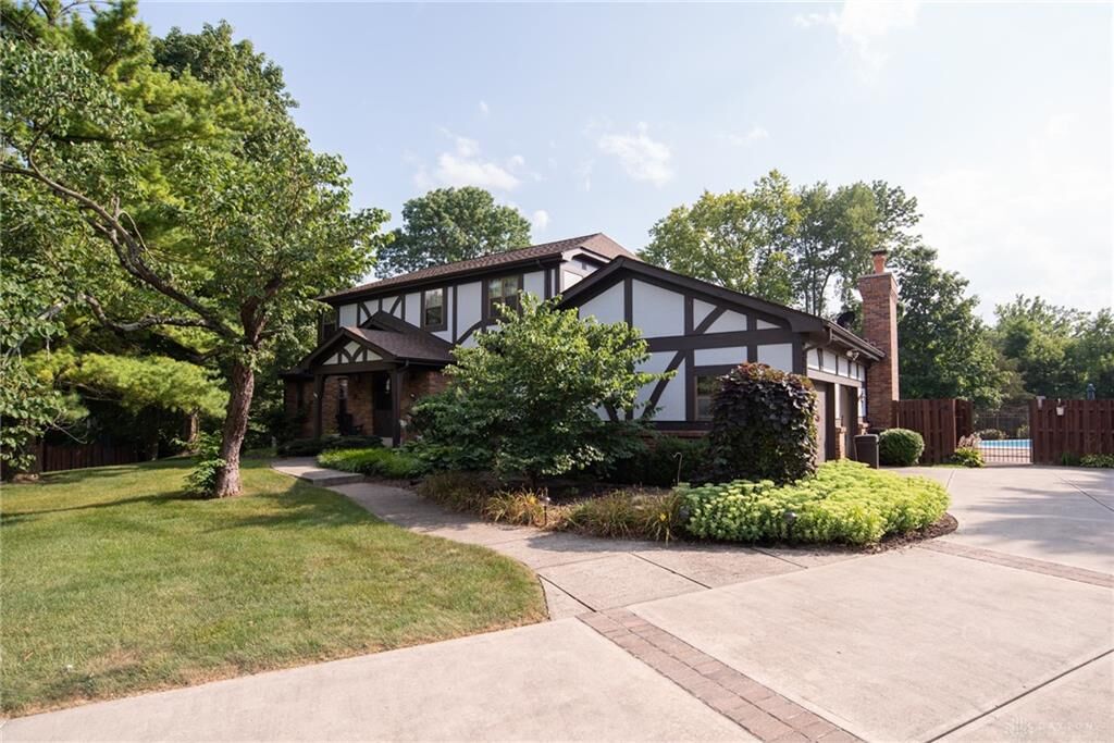 Property Photo: 8835 Winton Hills Court OH 45066
