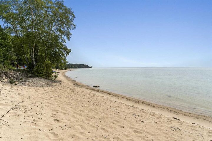 04585 Lake Shore  Charlevoix MI 49720 photo