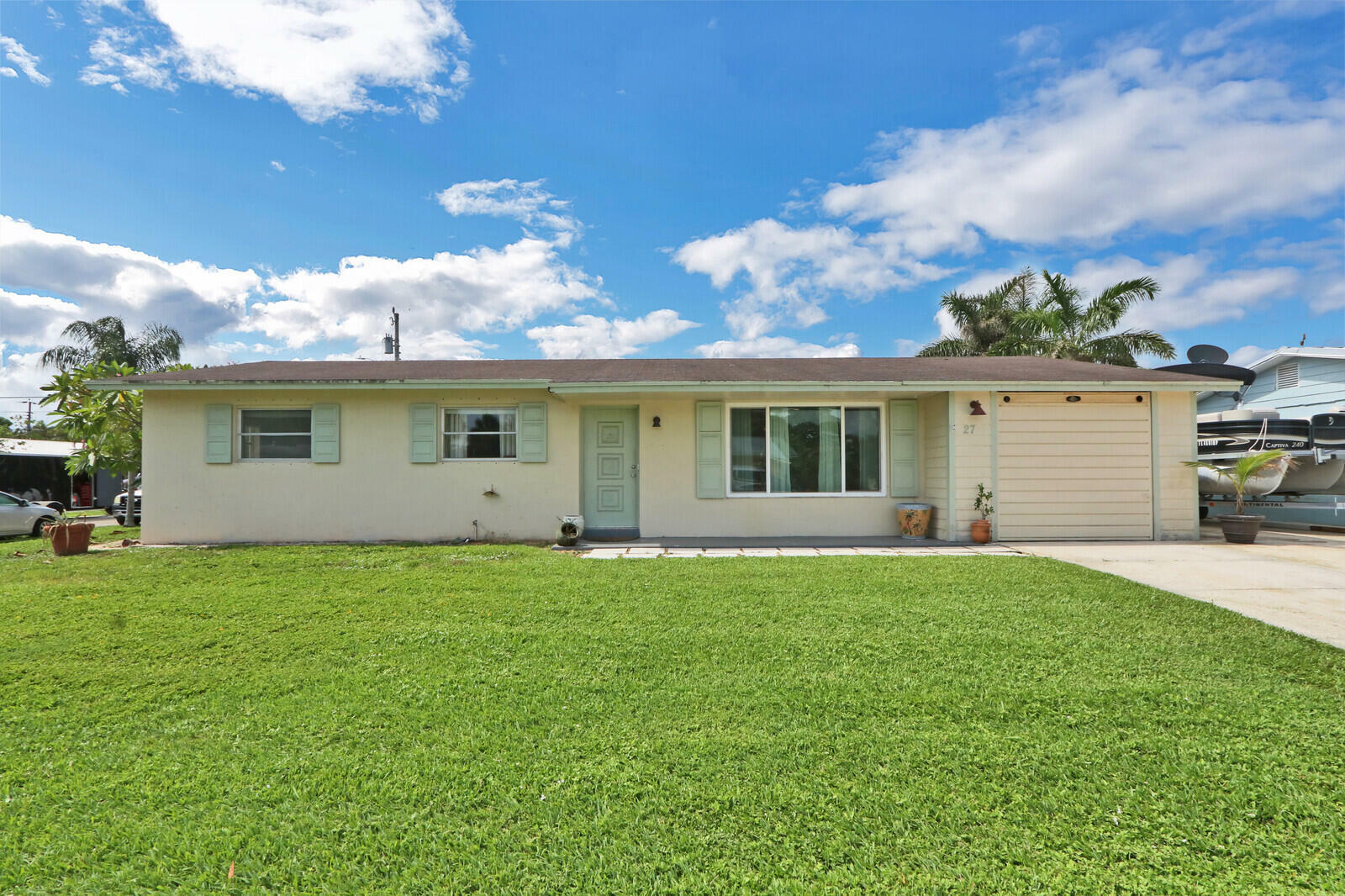 Property Photo:  27 Ridgewood Circle  FL 33469 