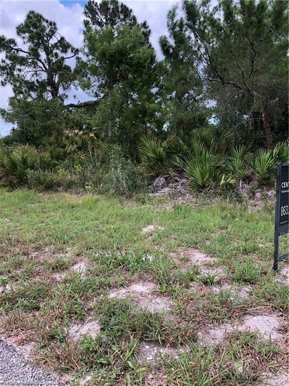 Property Photo:  4801 Queen Palm Drive  FL 33870 