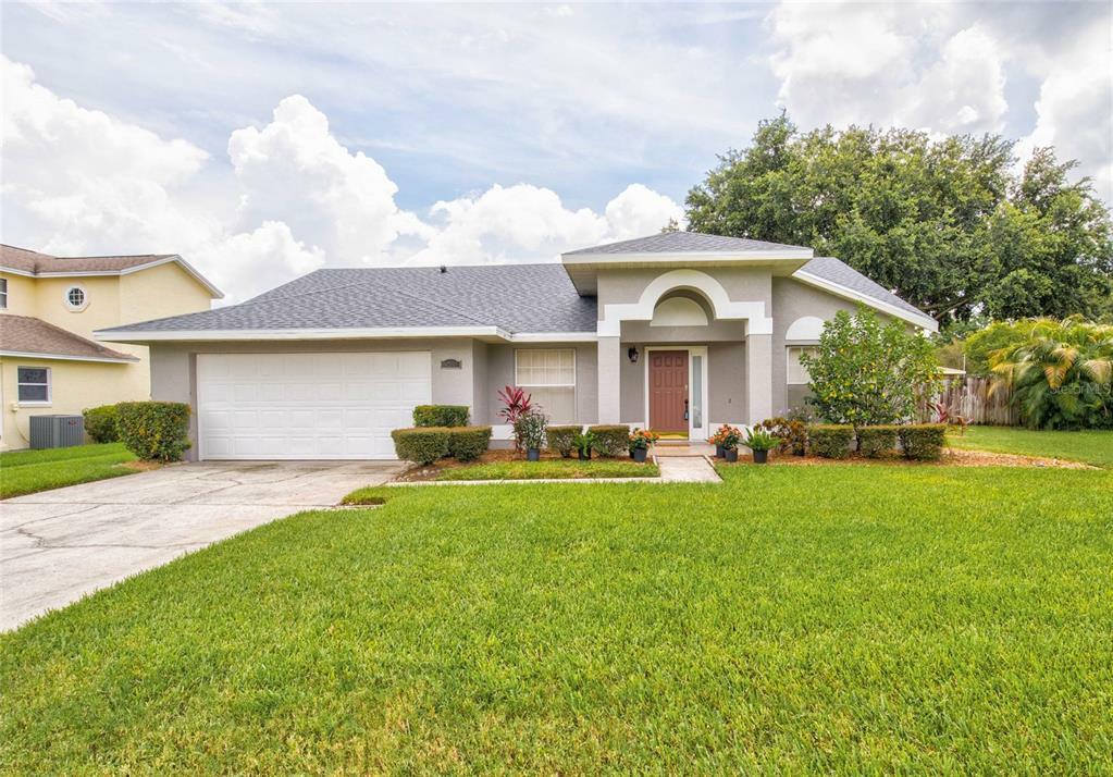 Property Photo:  8051 Wellsmere Circle  FL 32835 