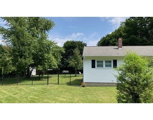 Property Photo:  46 Rolling Acres Rd  MA 01462 