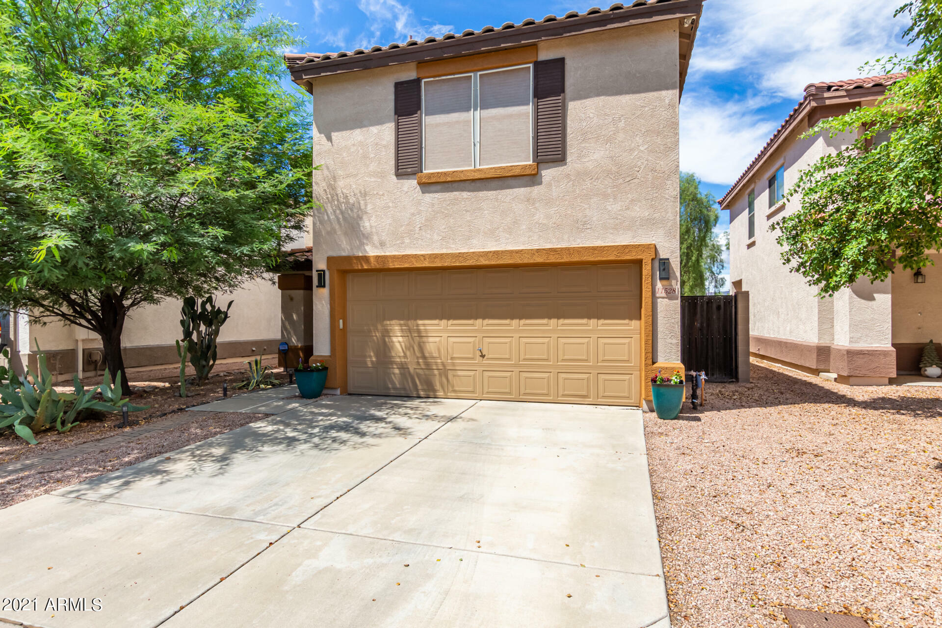 Property Photo: 11528 E Flower Circle AZ 85208