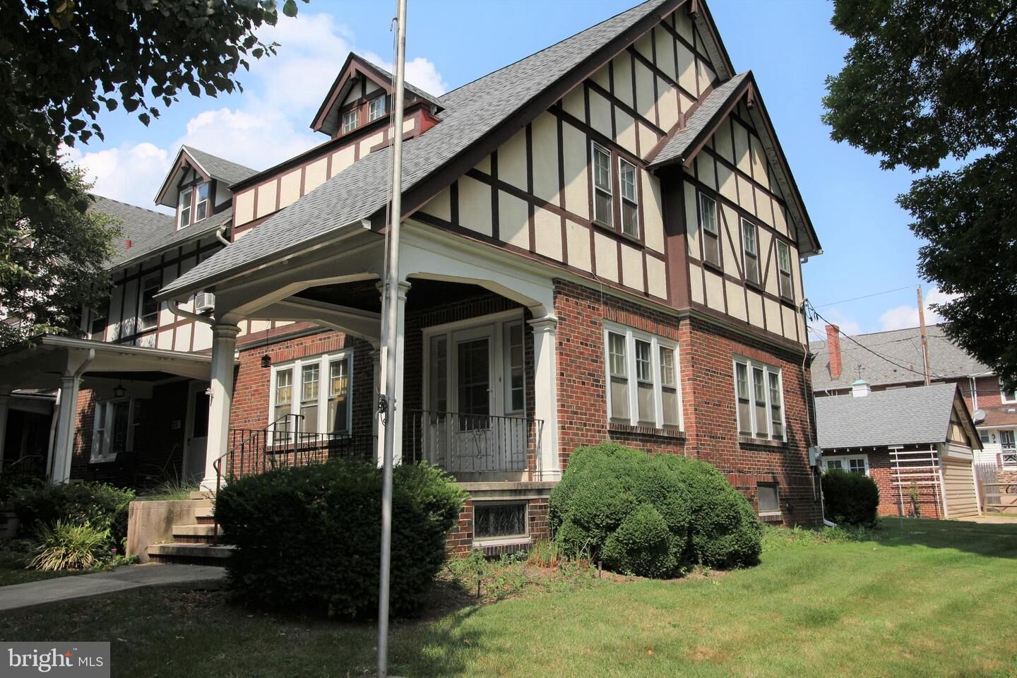 Property Photo:  23 S Park Road  PA 19610 