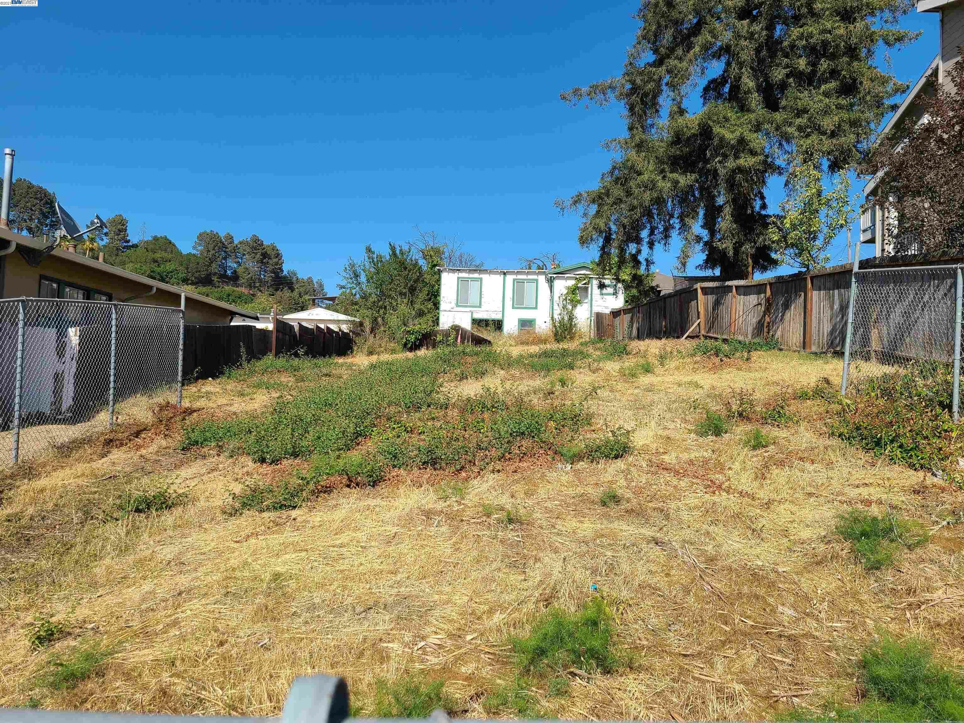 Property Photo:  9416 Thermal St  CA 94605 