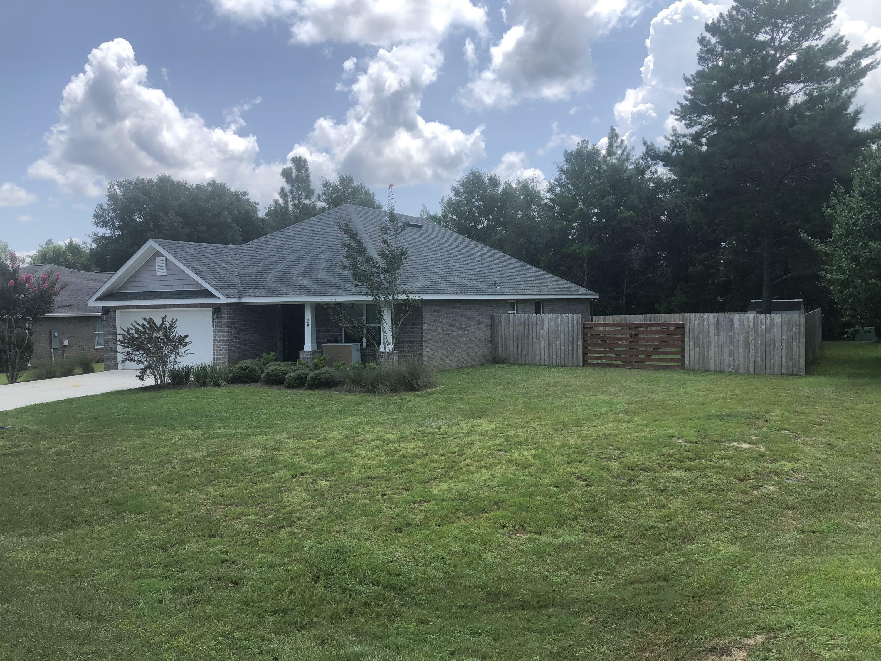 Property Photo:  20 Magnolia Lake Drive  FL 32433 