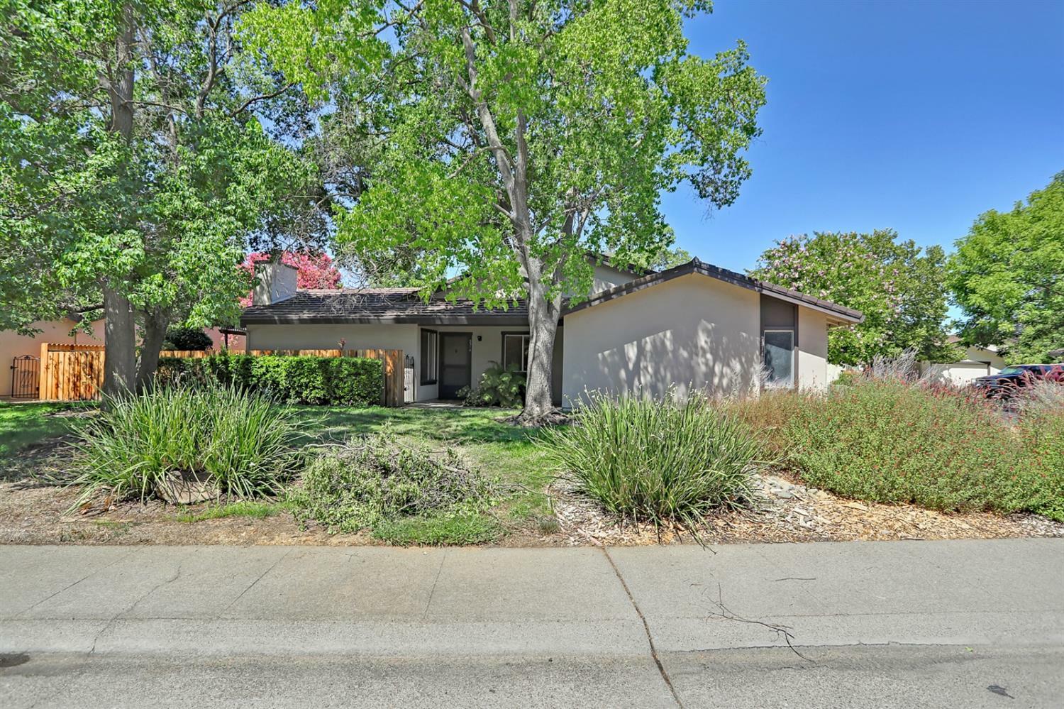 Property Photo:  2314 Bridlewood Drive  CA 95670 