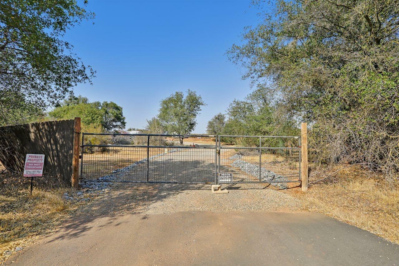 Property Photo:  857 Carbondale Road  CA 95640 