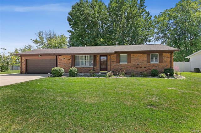 Property Photo: 104 Debra Drive 62215