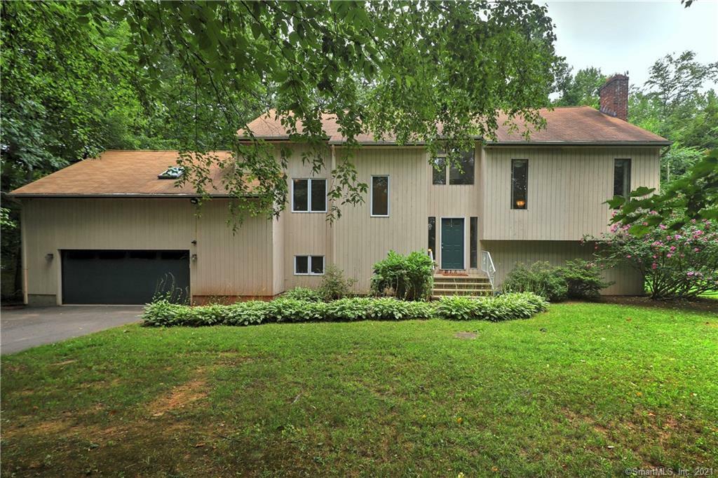 Property Photo:  58 Farm Brook Court  CT 06514 