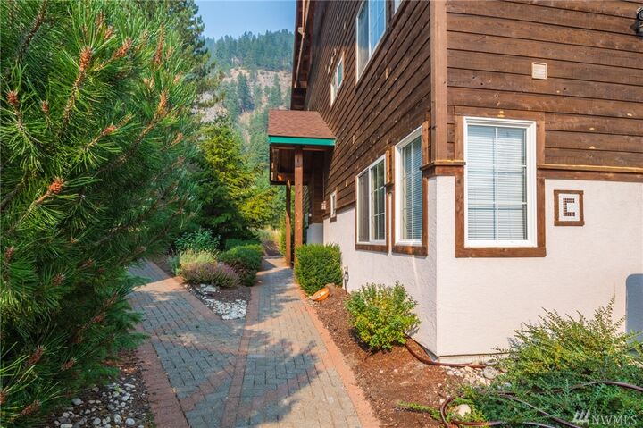 Property Photo:  340 Prospect St C4  WA 98826 