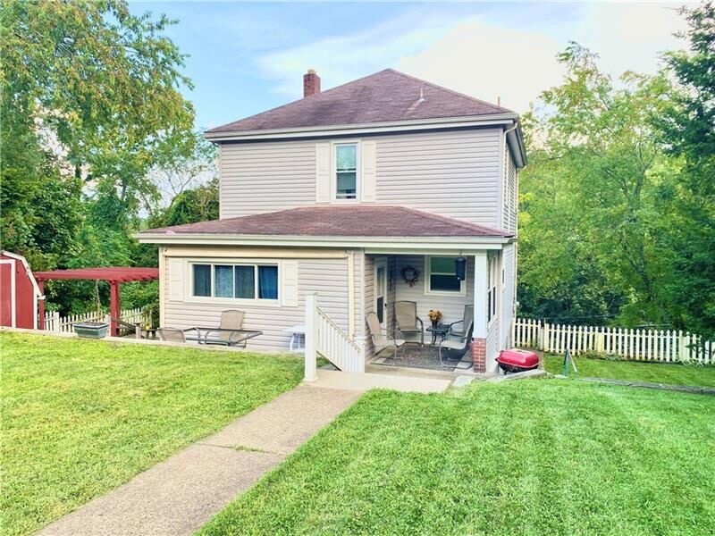 Property Photo:  1024 Hillsboro St  PA 15204 
