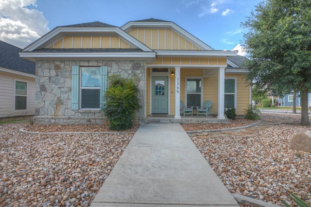 Property Photo: 1365 Hanz Drive TX 78130