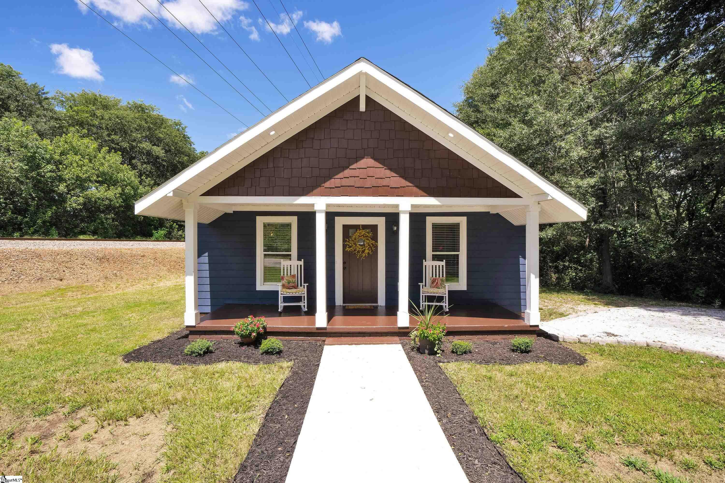 Property Photo:  42 Woodlawn Avenue  SC 29611 