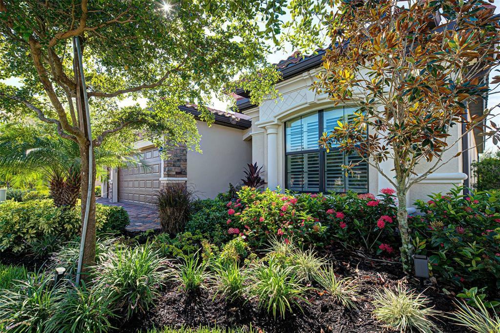 Property Photo: 13819 Vancanza Drive FL 34293