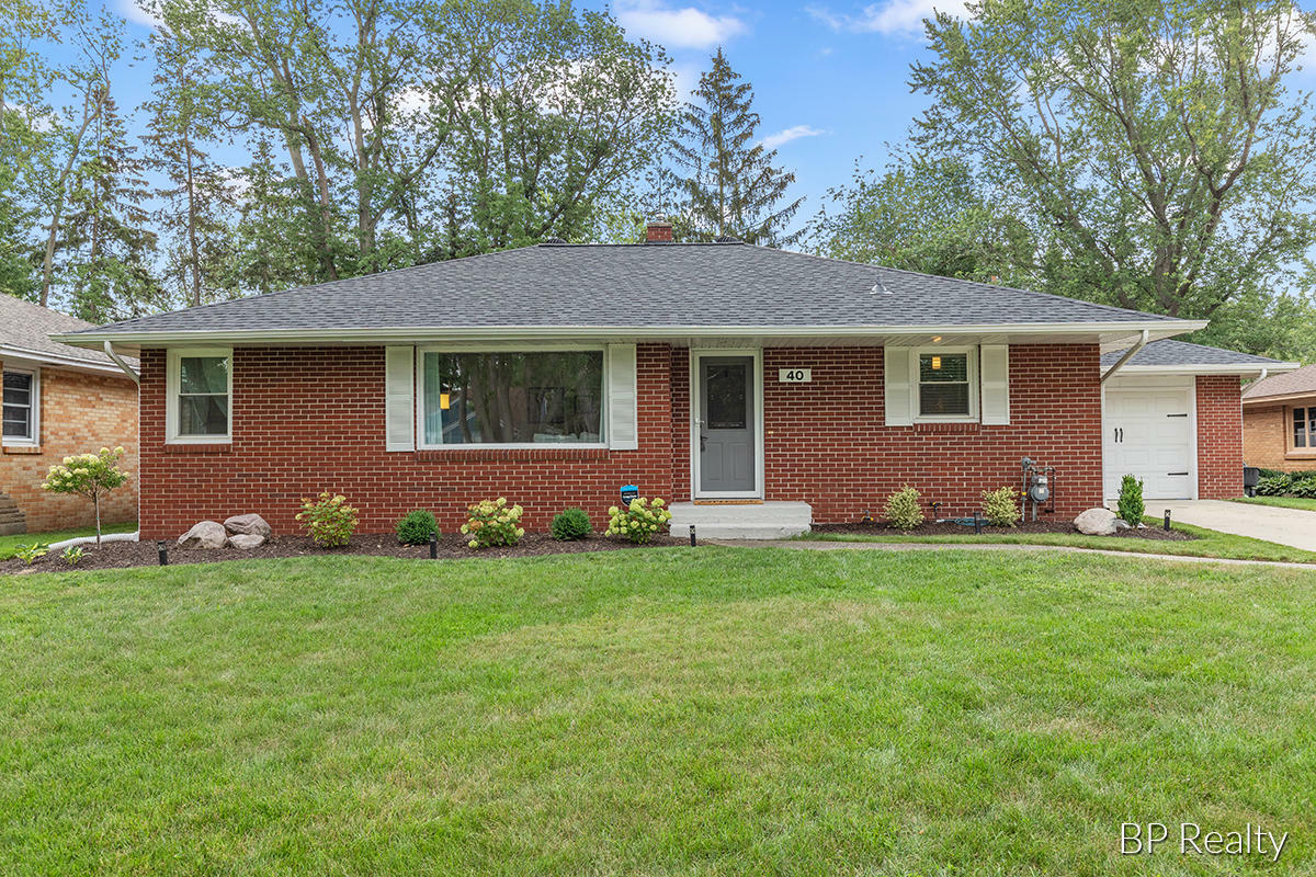 Property Photo:  40 W 33rd Street  MI 49423 