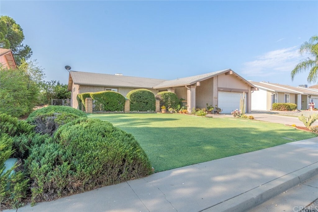 Property Photo:  26159 Fairlane Drive  CA 92586 