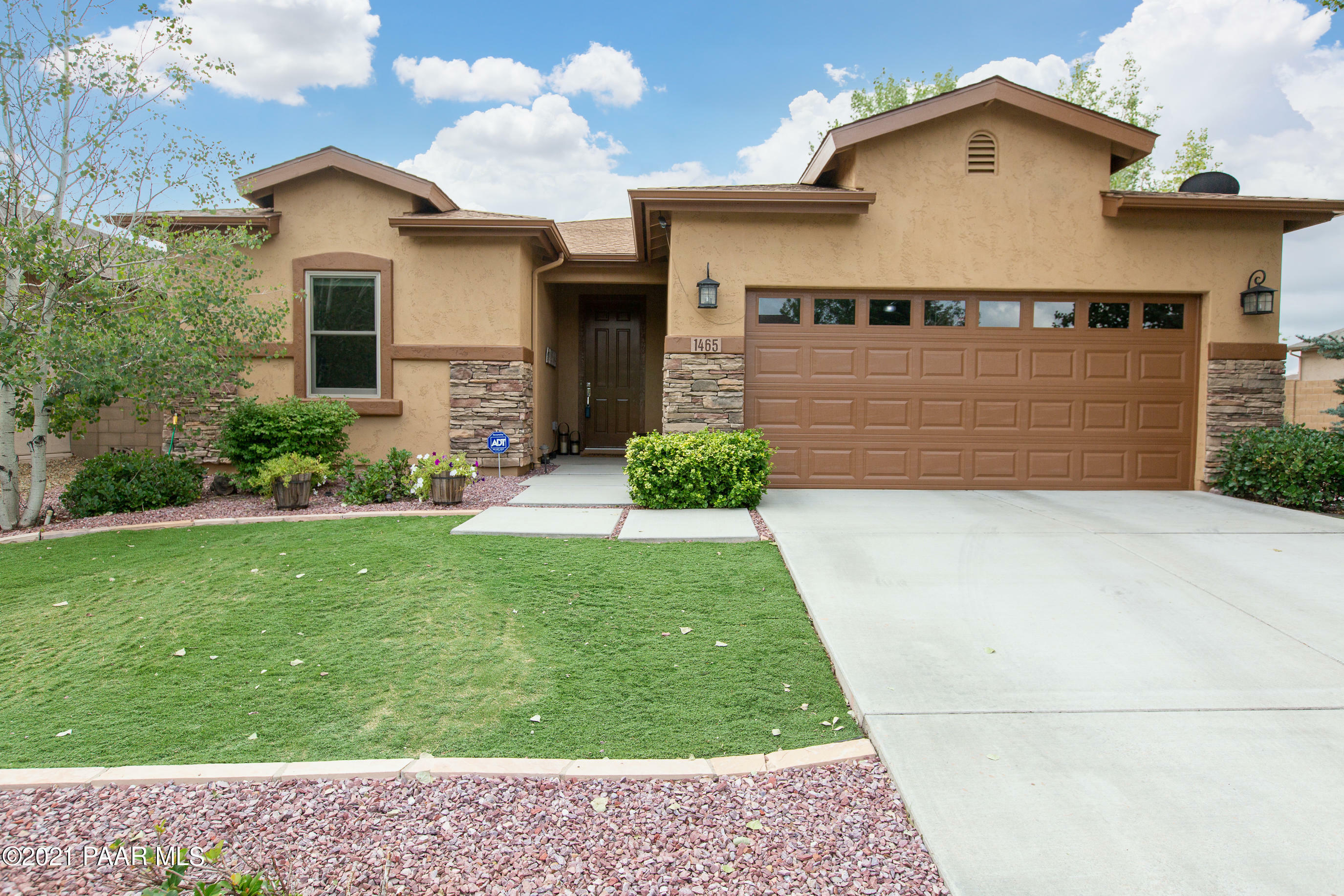 Property Photo:  1465 Essex Way  AZ 86323 