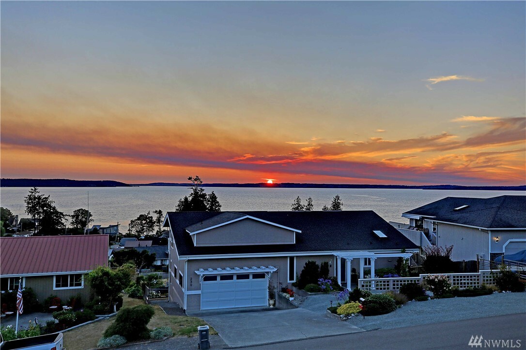 Property Photo:  230 Burke Dr  WA 98282 