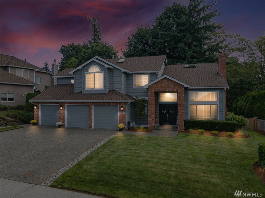 Property Photo: 2518 58th St SW WA 98203