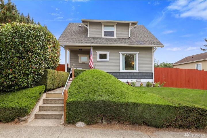 Property Photo:  3815 E J St  WA 98404 