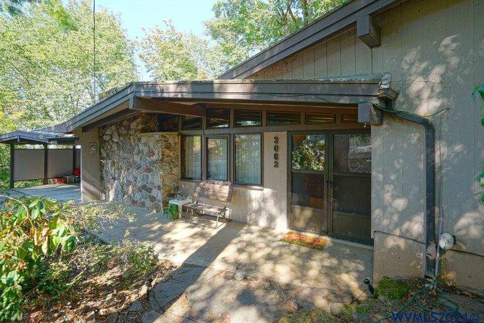 Property Photo: 3062 Deering Dr NW OR 97304