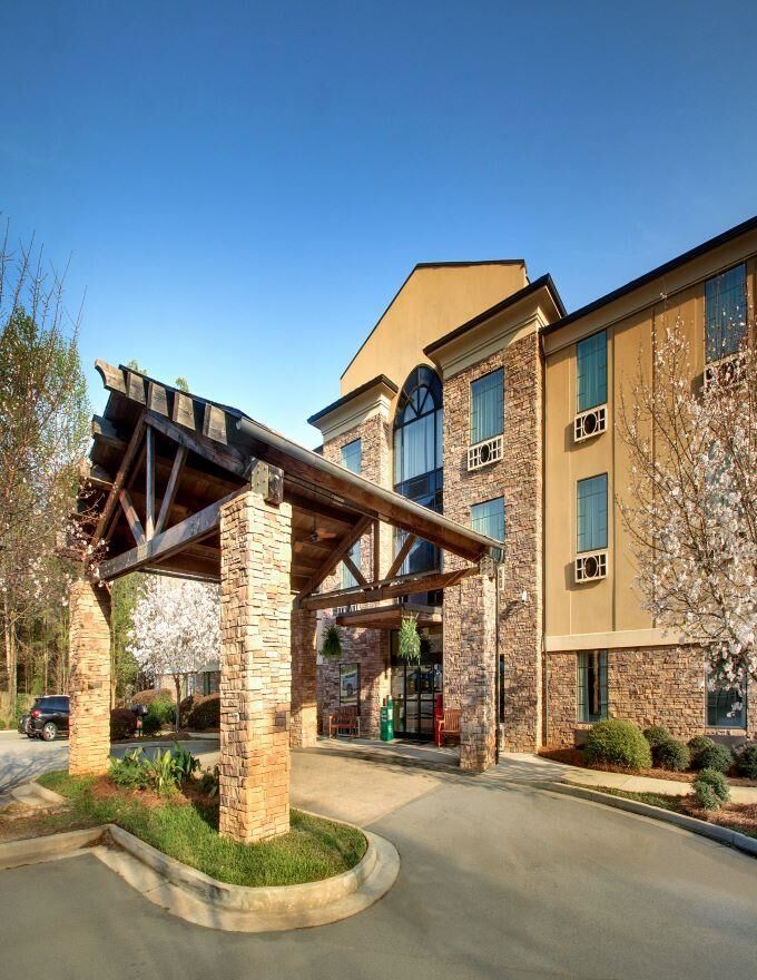 Property Photo: 930 Lake Oconee Parkway GA 31024