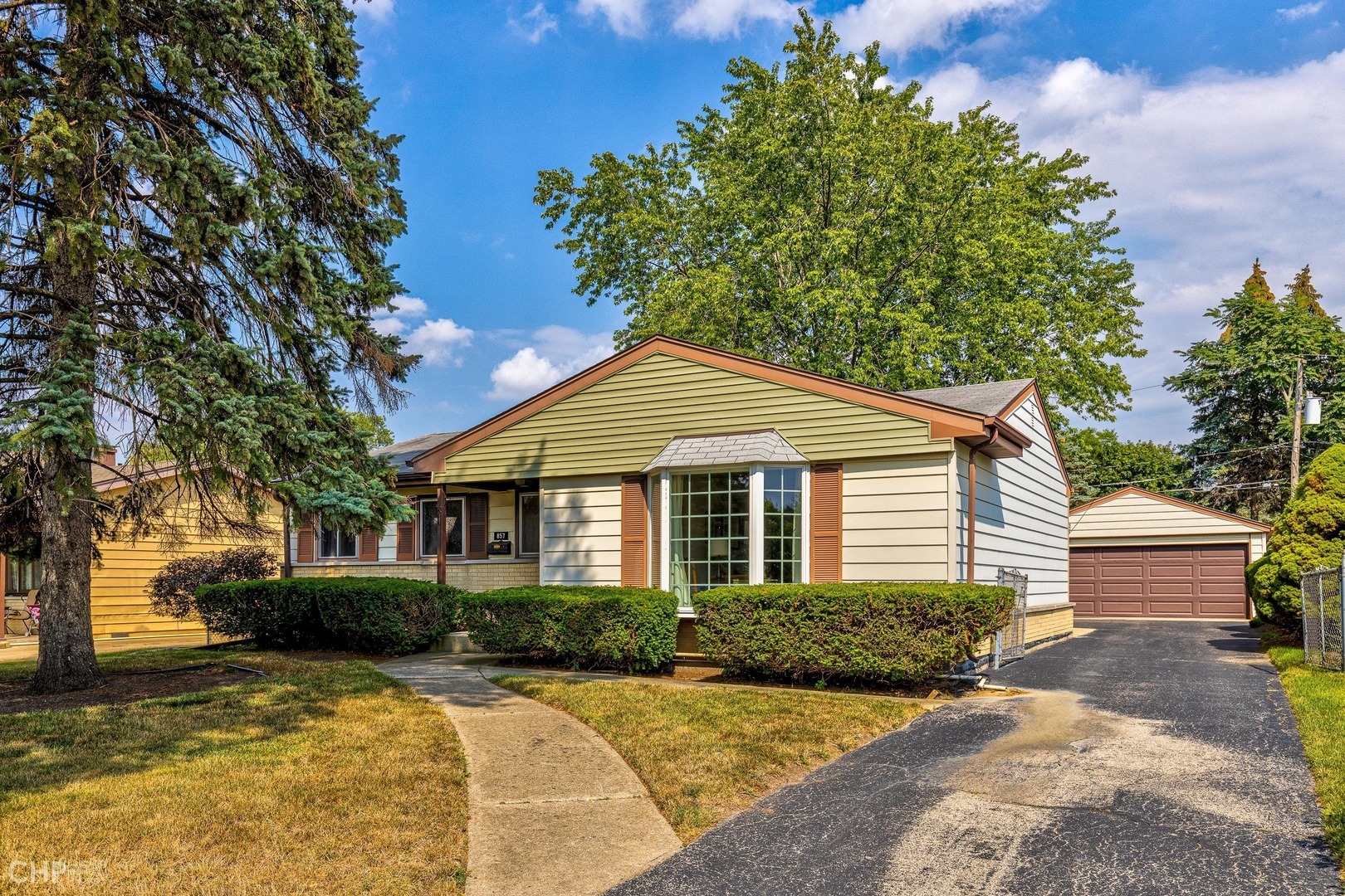 Property Photo: 857 S Michigan Avenue IL 60101