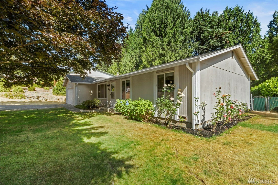 Property Photo: 578 NE Redbud Lane WA 98311