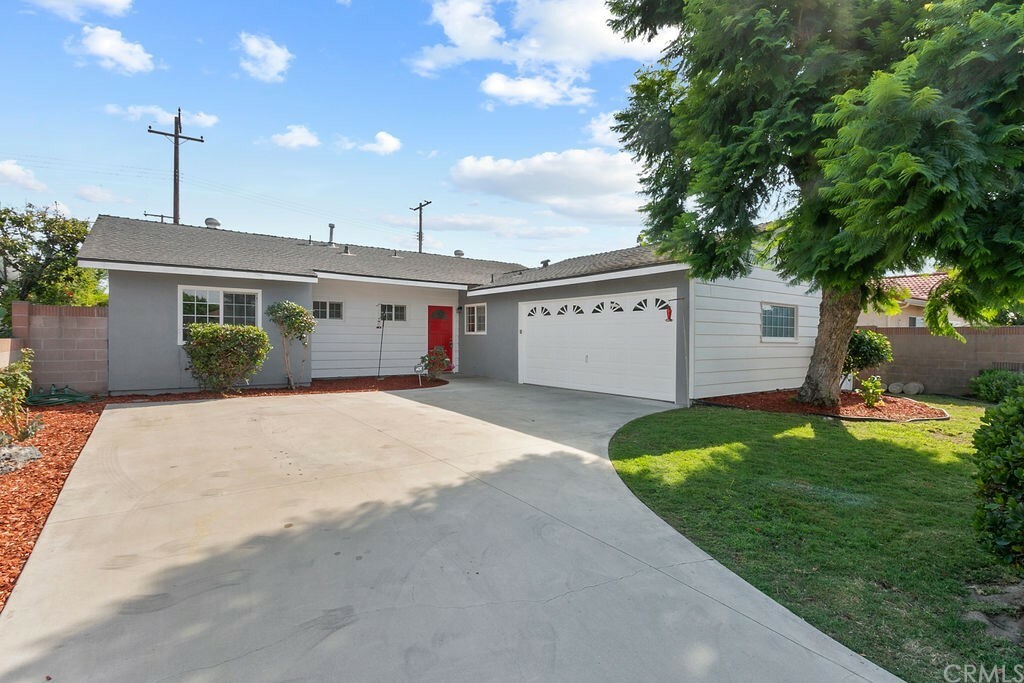 Property Photo:  5426 W Melric Drive  CA 92704 