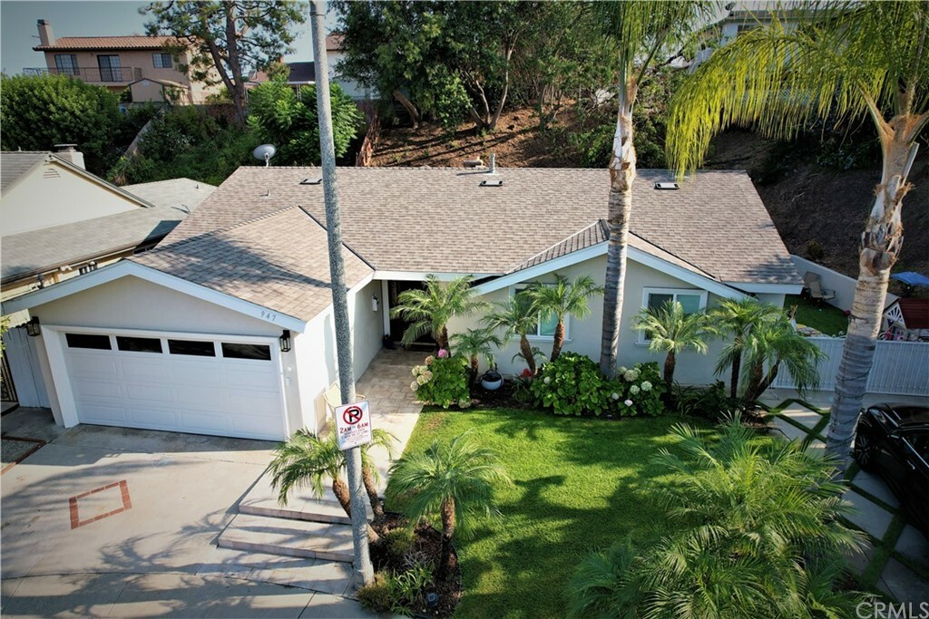 Property Photo:  947 W Basin Street  CA 90731 