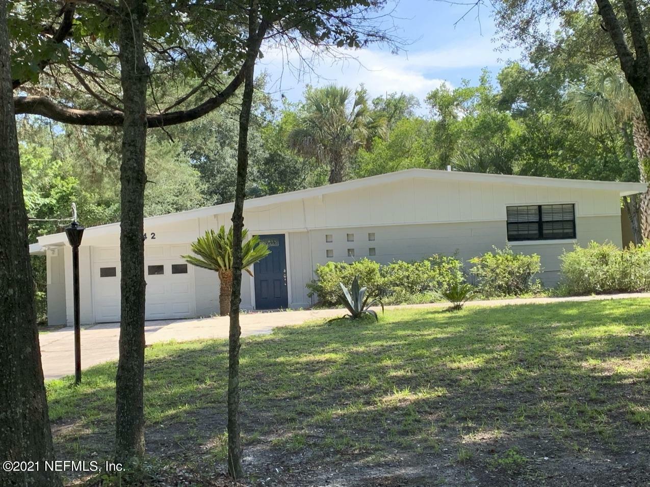 Property Photo:  7842 Delaroche Court  FL 32210 