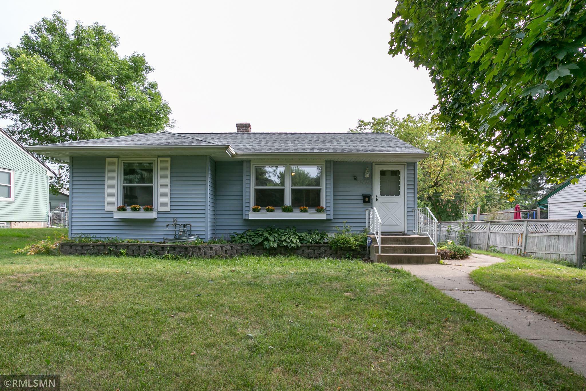 Property Photo:  2720 2nd Avenue E  MN 55109 